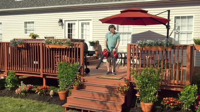 Buy a new Clayton home and receive gift cards from Lowe’s* to build your dream backyard. Buy a new Clayton home and receive gift cards from Lowe’s* to build your dream backyard.