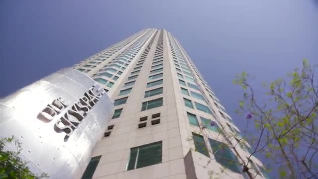 OUE Skyspace LA Ribbon Cutting Ceremony