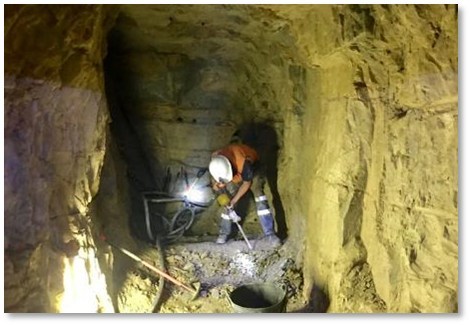 Figure 3: Miner drilling the drive at Goldsmith (CNW Group/Nubian Resources Ltd.)
