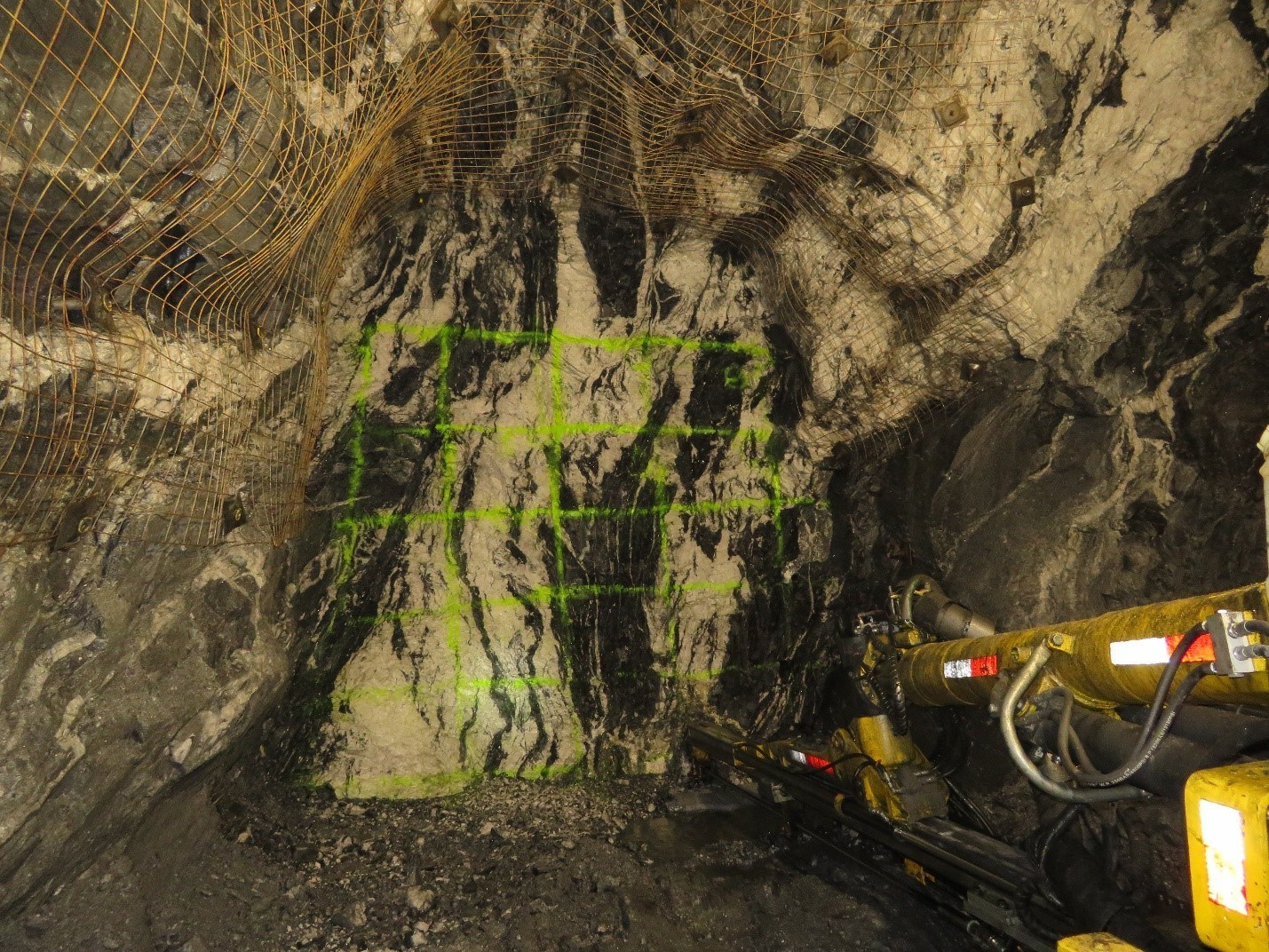 Exhibit B: Level 2 West Round 8. North and South zone of Belt 1 of the Boston Richardson Gold System looking West. (CNW Group/Anaconda Mining Inc.)
