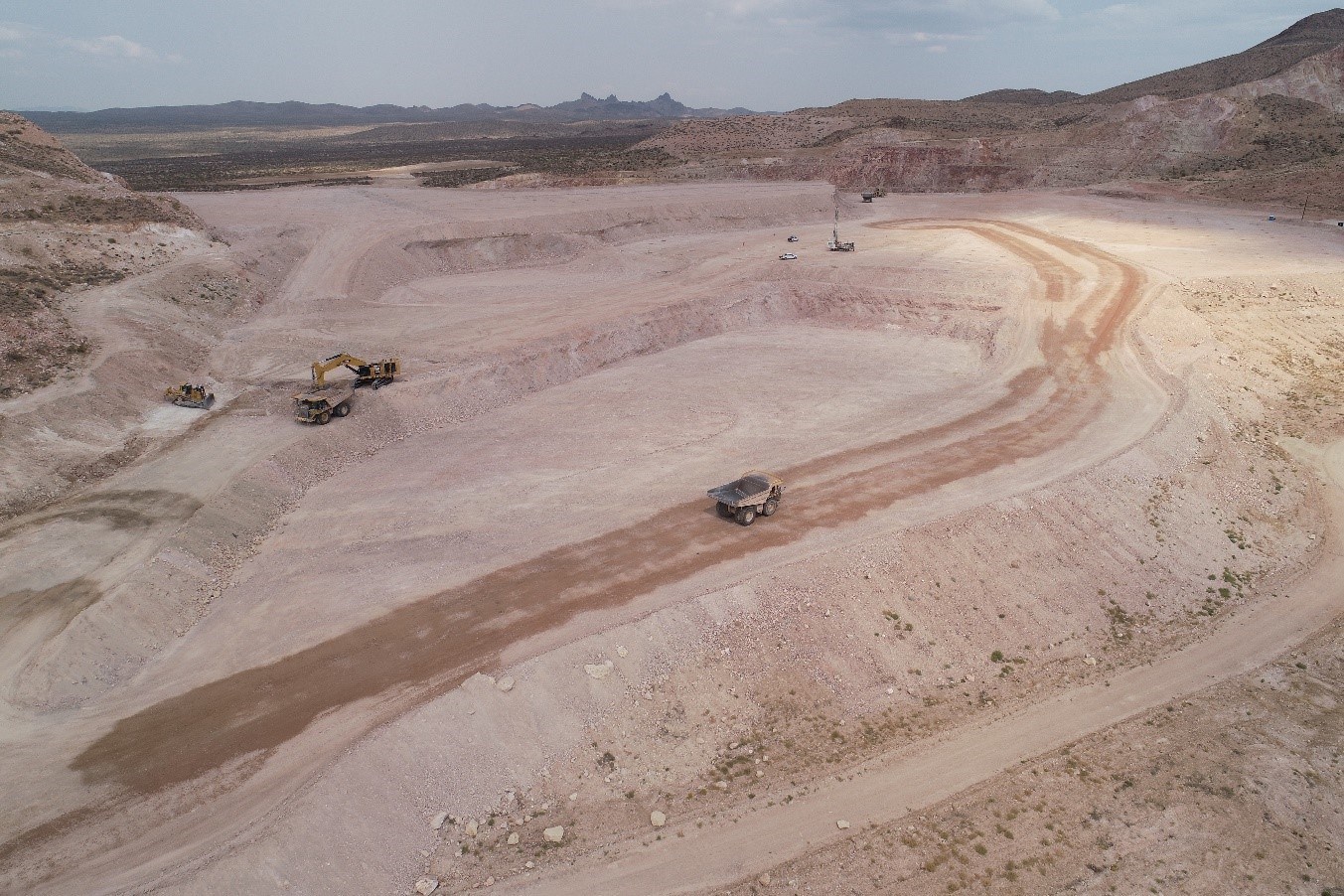 Figure 2 - Mining ore from the open pit (CNW Group/Equinox Gold Corp.)