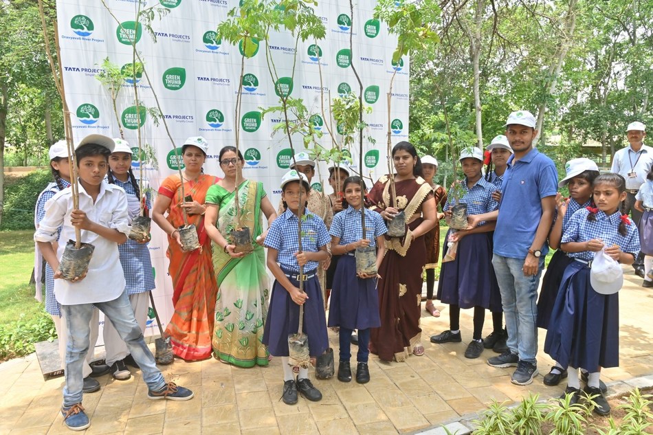 Tata Projects Limited. Students & Teachers participating in Green Thumb event at Jaipur